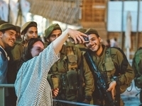 LSI/IH Portsmouth students and locals