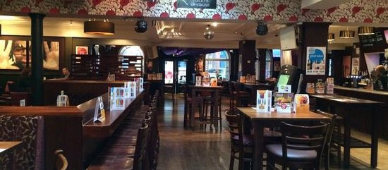 Yates-pub_Portsmouth